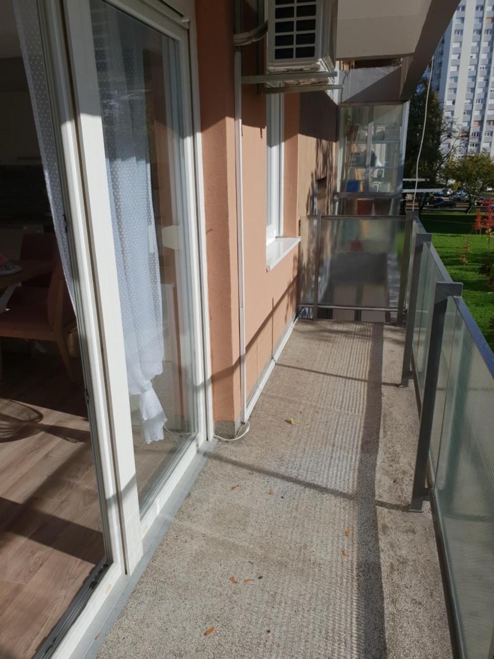 Lion Apartment Zagreb Buitenkant foto