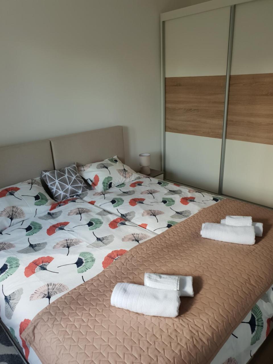 Lion Apartment Zagreb Buitenkant foto